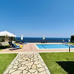 Korfos Villa *